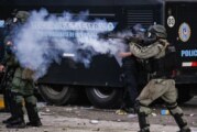 El Gobierno despidió al fotógrafo que había identificado al gendarme que le disparó a Pablo Grillo