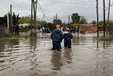 Temporal en Buenos Aires: Más de mil evacuados y municipios en alerta roja