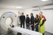 Ituzaingó | Se inauguró el servicio de tomografía municipal y la Provincia entregó dos nuevas ambulancias