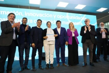 La Matanza | Kicillof y Espinoza entregaron diplomas a graduados del CUDI y apuntaron contra la motosierra de Milei