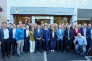Más de 500 intendentes de todo el país más Kicillof piden a Milei cambiar el rumbo económico y social