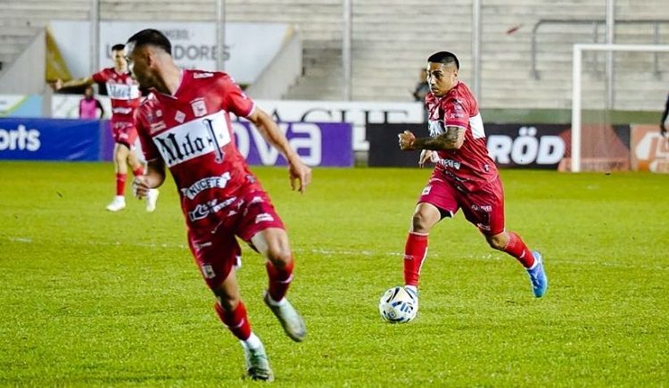 Morón eliminó a San Martín en un partido tenso y se ilusiona