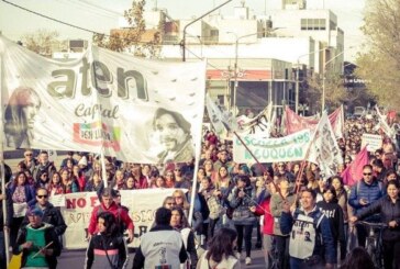 Desmontar un bosque de eucaliptos para poner un gimnasio: La comunidad de Villa Bosch en pie de lucha