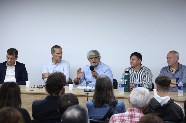 Correa pidió discutir la reforma laboral “con sustento real y no con lo que inventa la extrema derecha”