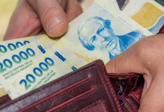 Crisis de ingresos: El 76% de quienes se endeudaron lo hizo para pagar alimentos, salud, tarifas y servicios