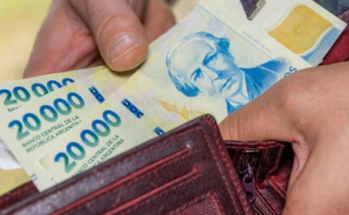 Crisis de ingresos: El 76% de quienes se endeudaron lo hizo para pagar alimentos, salud, tarifas y servicios
