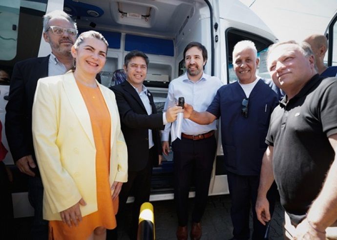 Kicillof recorrió las obras de ampliación en el Hospital “Mariano y Luciano de la Vega” de Moreno
