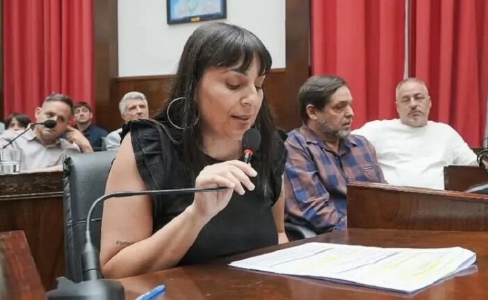 Morón | Florencia De Luca: “Milei y Petovello son negacionistas”