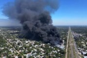 Impactante incendio en Moreno: más de 100 evacuados y temor por humo tóxico