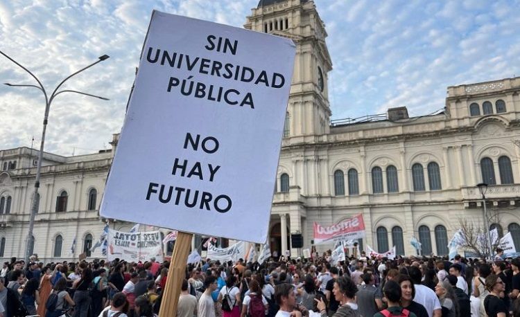 Las universidades nacionales lanzan una campaña para exigir el cumplimiento de la Ley de Financiamiento