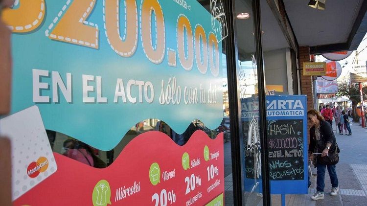 El costo de vivir endeudado: la crisis que asfixia a las familias del conurbano
