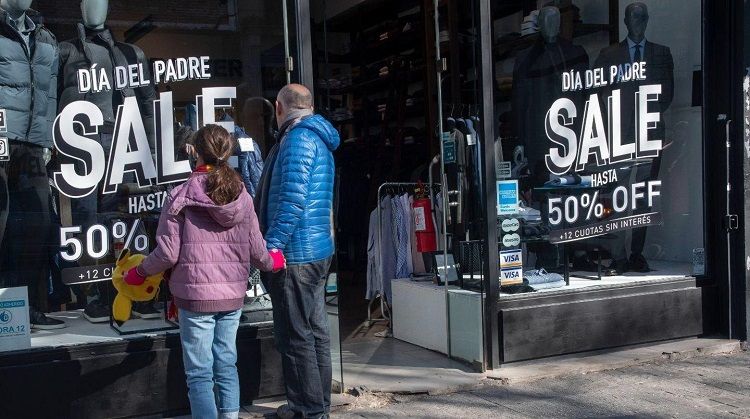 Ni el Día del Padre logró reactivar el consumo: las ventas volvieron a caer