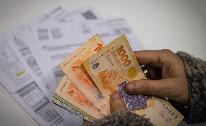 Crisis de ingresos: casi 9 de cada 10 argentinos creen que un solo empleo ya no alcanza para vivir