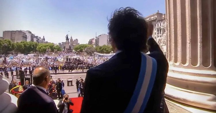 Informe | Cae la imagen de Milei pero ningún opositor la capitaliza