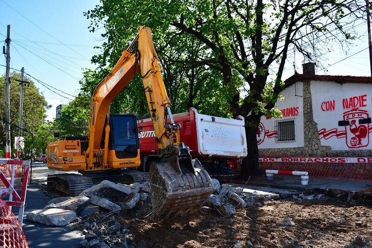 Morón | Comenzó la repavimentación integral de la calle 25 de Mayo