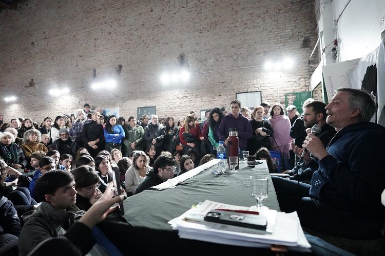 Máximo Kirchner aseguró que CFK “sabe muy bien qué hacer” de cara al 2027 y “tiene los ovarios bien puestos”