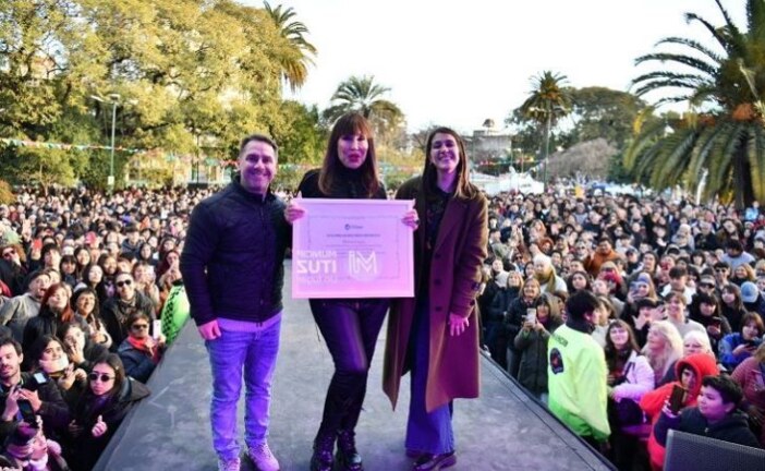 Pablo Descalzo y Moria Casán celebraron la fuerza de las industrias culturales en la FRICC