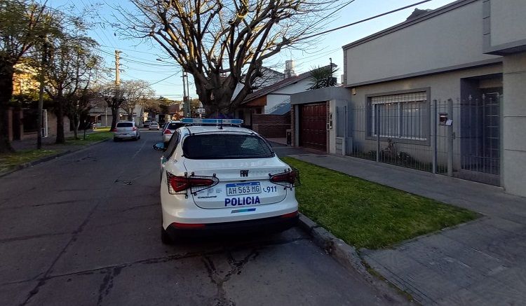 Pánico en Castelar: Entradera con toma de rehenes y fuga