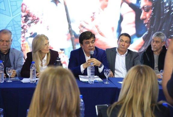 Espinoza, reelegido al frente de la Federación Argentina de Municipios: “Tenemos la tarea de construir una alternativa amplia y superadora”
