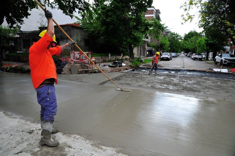 Katopodis en Morón: “La Provincia pone en marcha las obras que Milei paralizó”